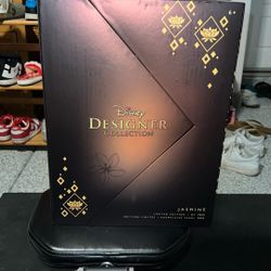 2023 Disney Collector Jasmine Doll