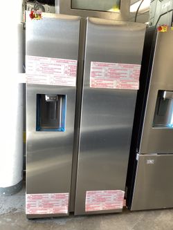 New Samsung Refrigerator Side By Side 36” Width/29” Depth/70” Height