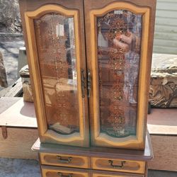 Jewelery Box/ Display cabinet/ Vintage 