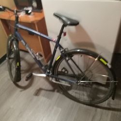 Specialized Globe Sport Priced To Sell Tonight