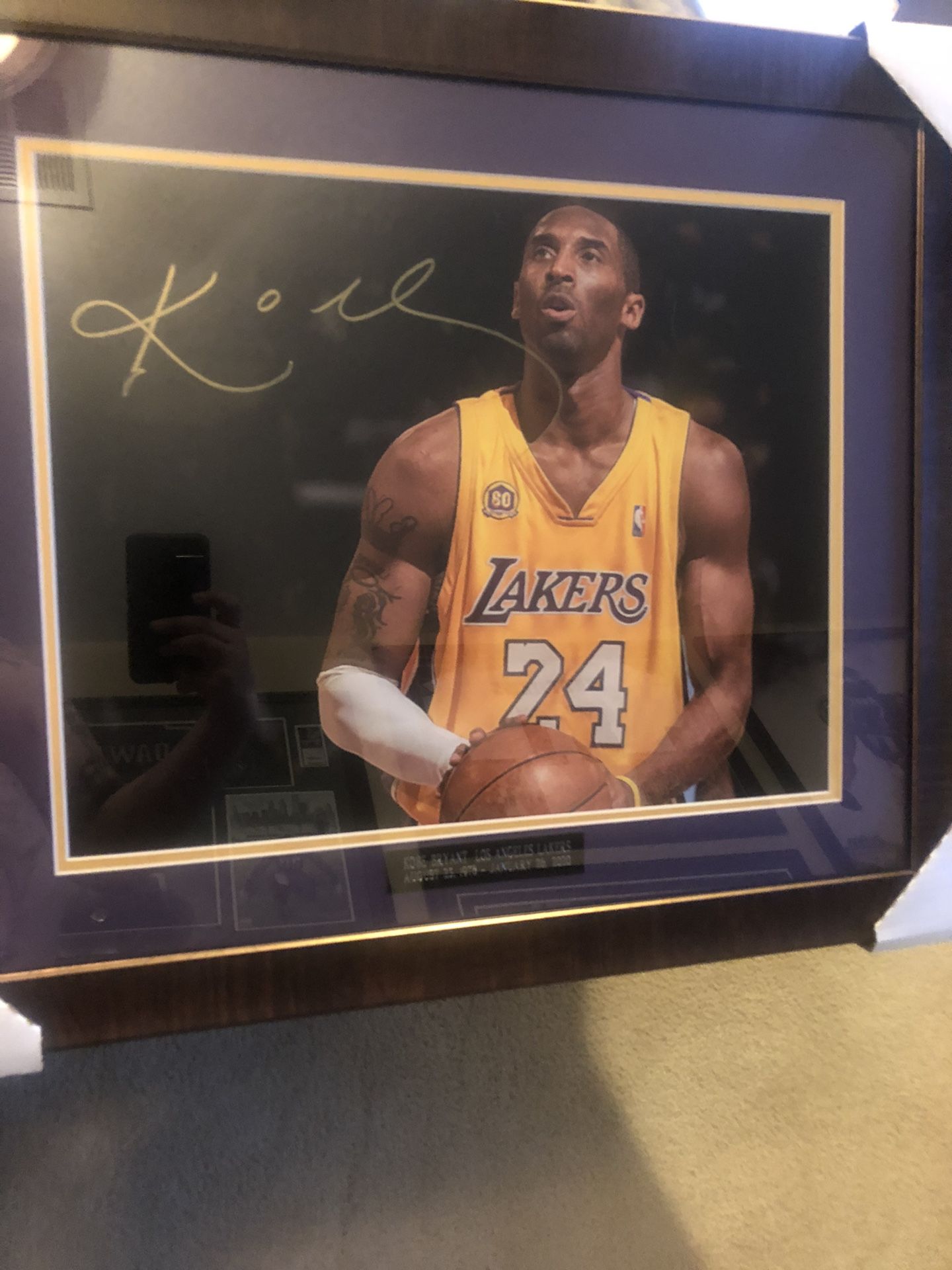 Kobe Bryant Signed and Framed 16x20 Photo