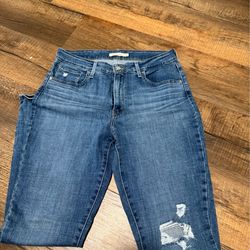 Women’s Levi’s Jeans