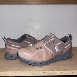 On Cloud Womens Sneakers