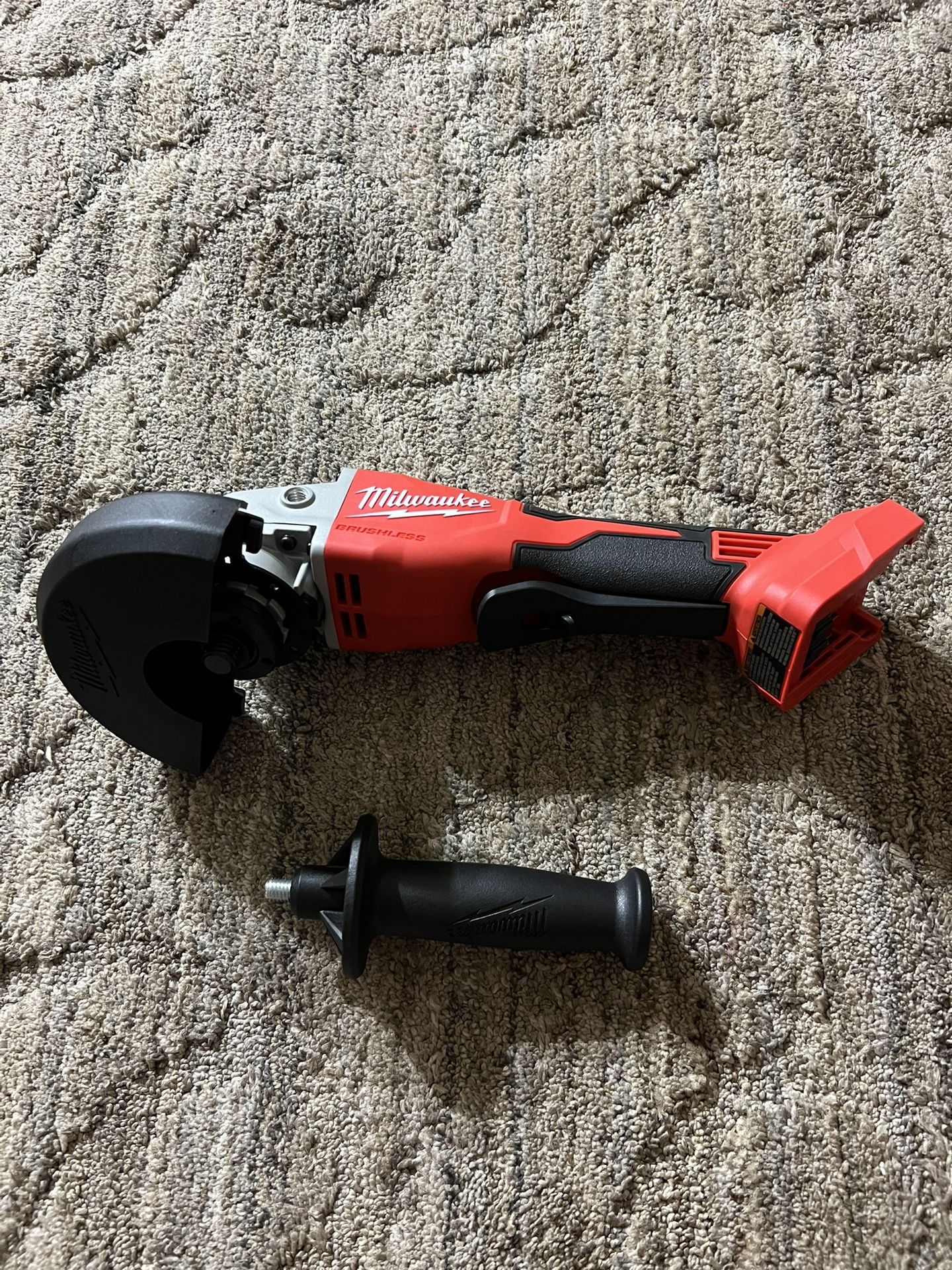 Milwaukee Grinder 18v 4 1/2 —-5”
