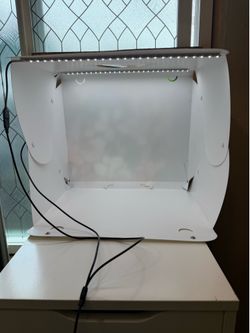 The EMart 14" x 16" Photography Table Top Light Box