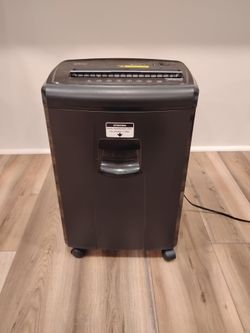 Casemate Electric Paper Shredder WM1055XA 10 Sheet 16”
