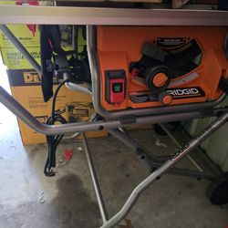 Ridgid Table Saw And Rolling Stand