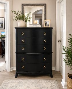 The Little Black Dress of Dressers
