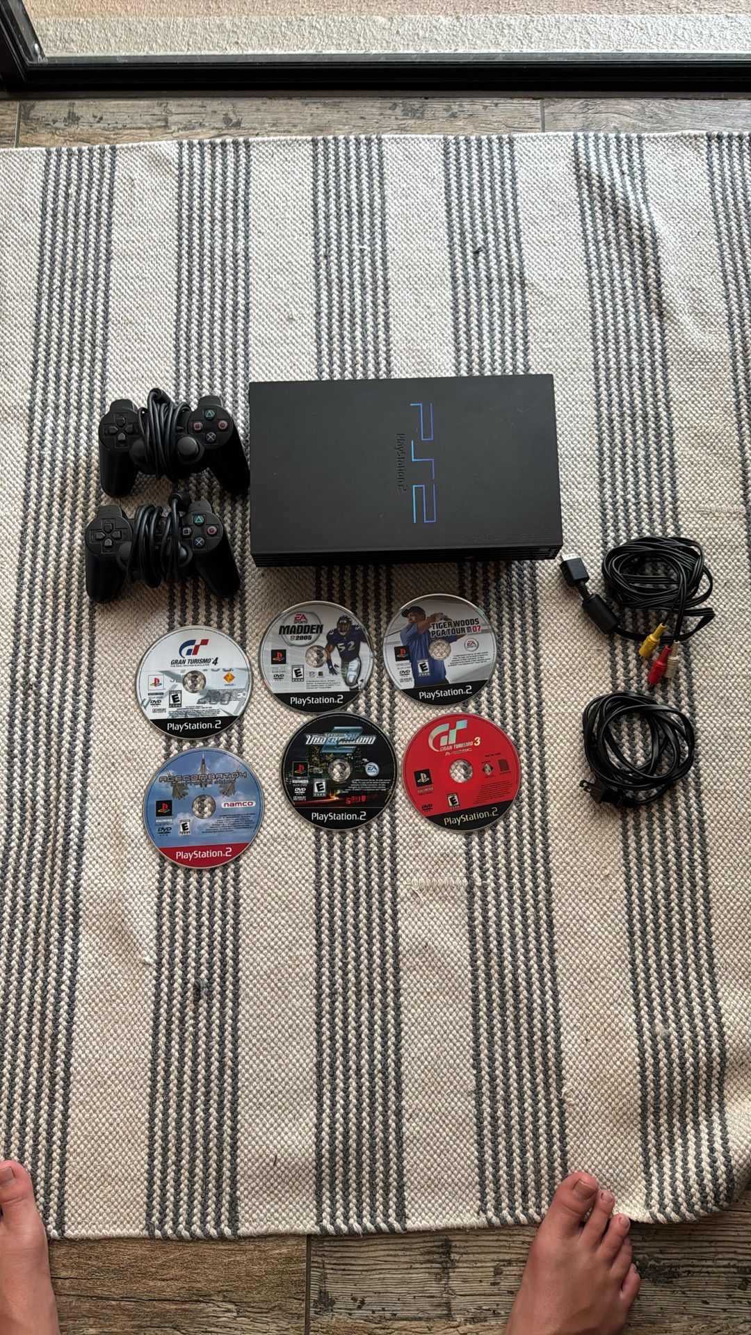 Ps2 With Controllers And Cords Works