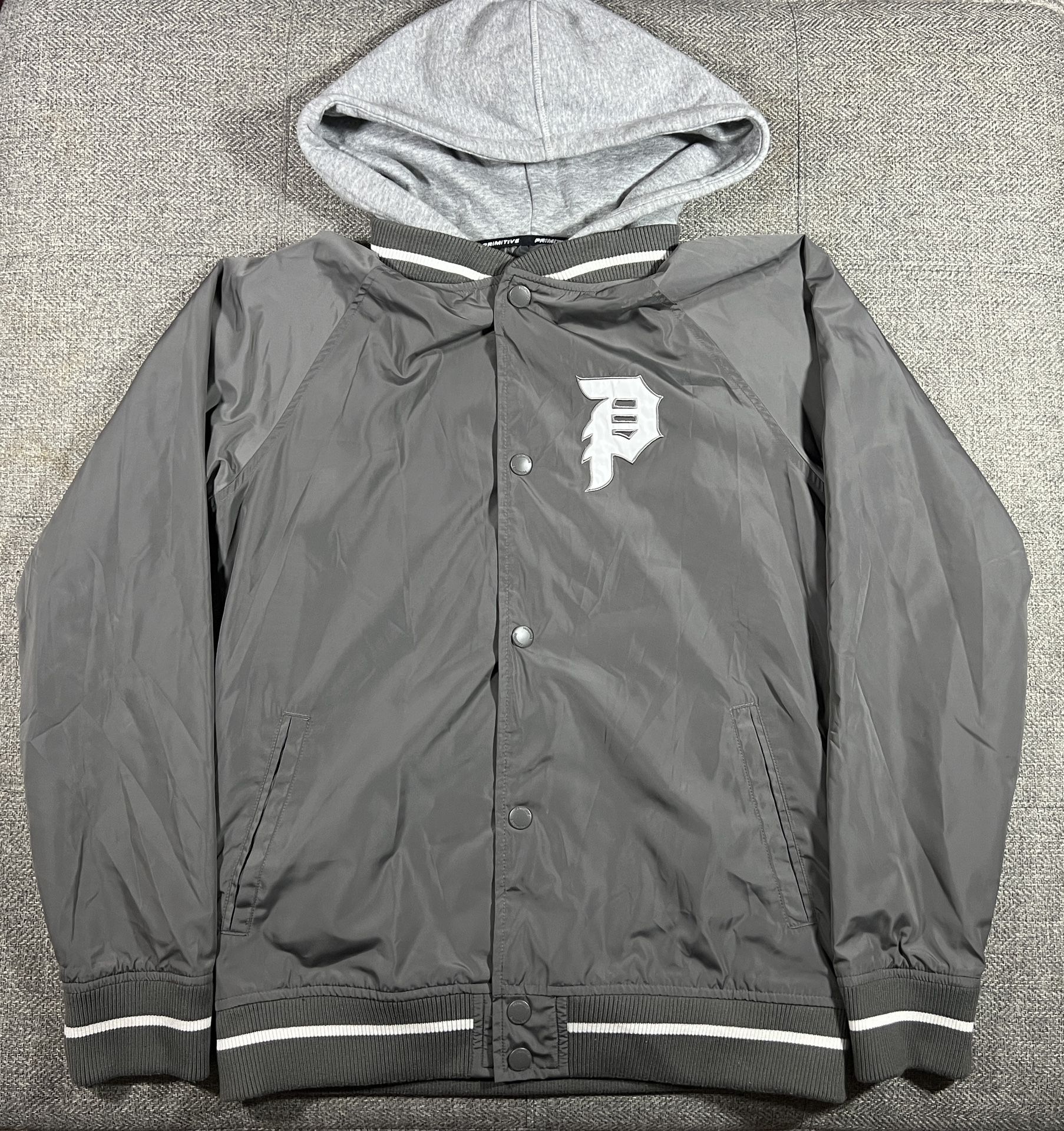 Primitive Men's Skateboarding Button Up Jacket Size S Hoodie Pockets Gray