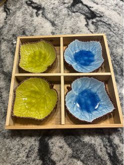 Ceramic condiments plates