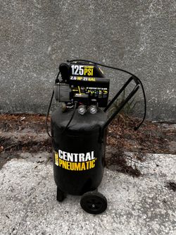 Central Pneumatic 2.5 Horsepower, 21 Gallon, 125 PSI Vertical Air Compressor
