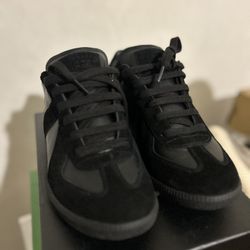 Maison Margiela Gat “Black”