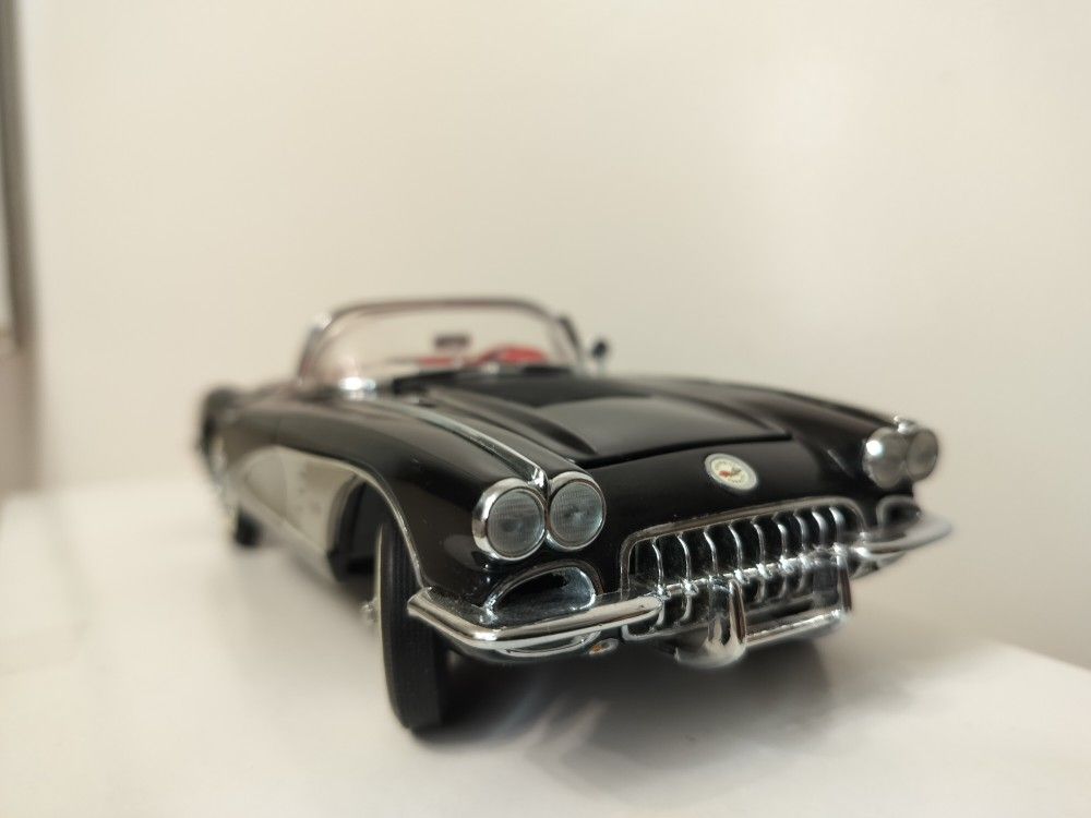 1958 Chevrolet Corvette, Franklin Mint, Black/Silver, 1/24 Scale Diecast Car, Original Box
