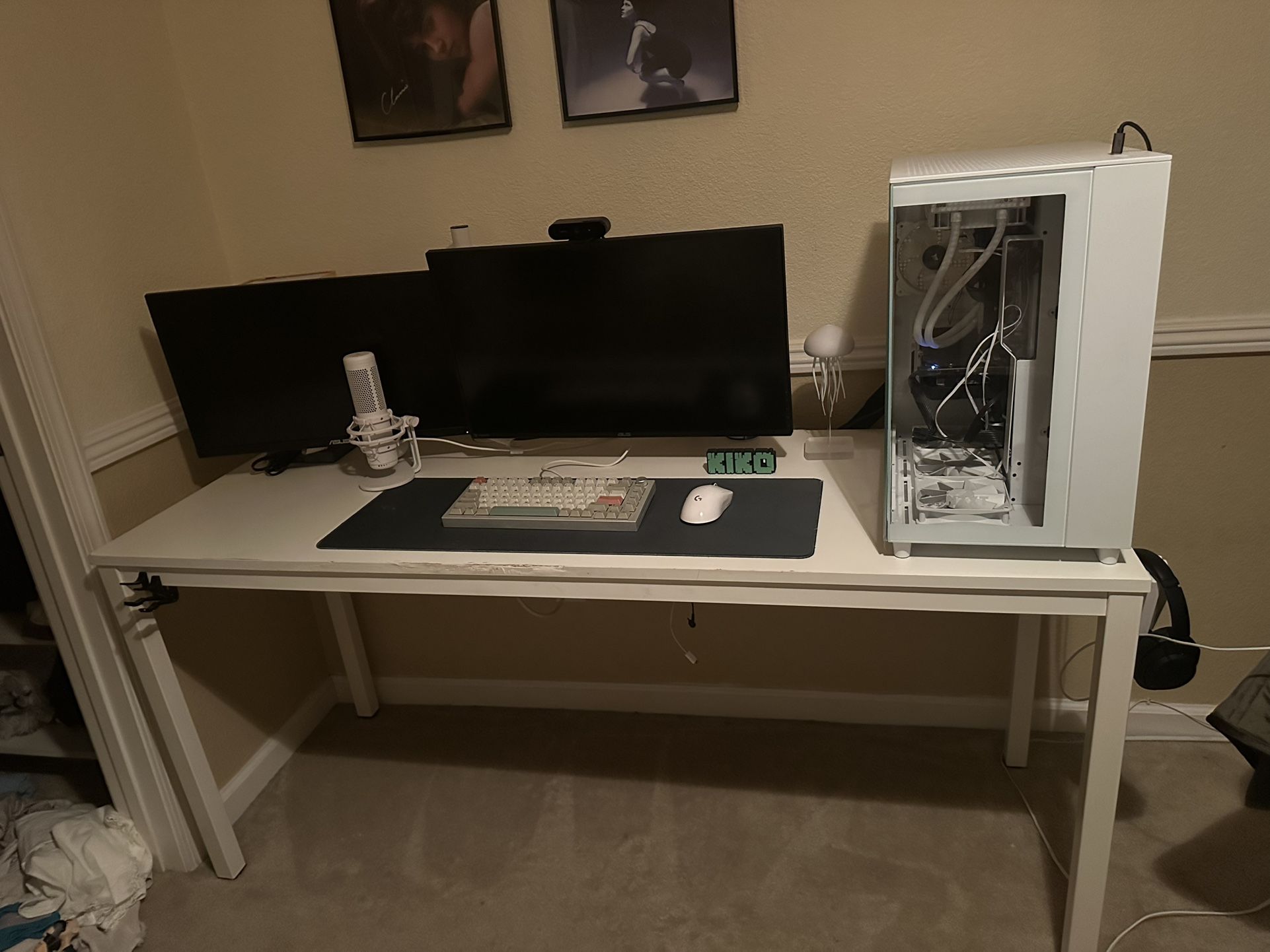 White Desk