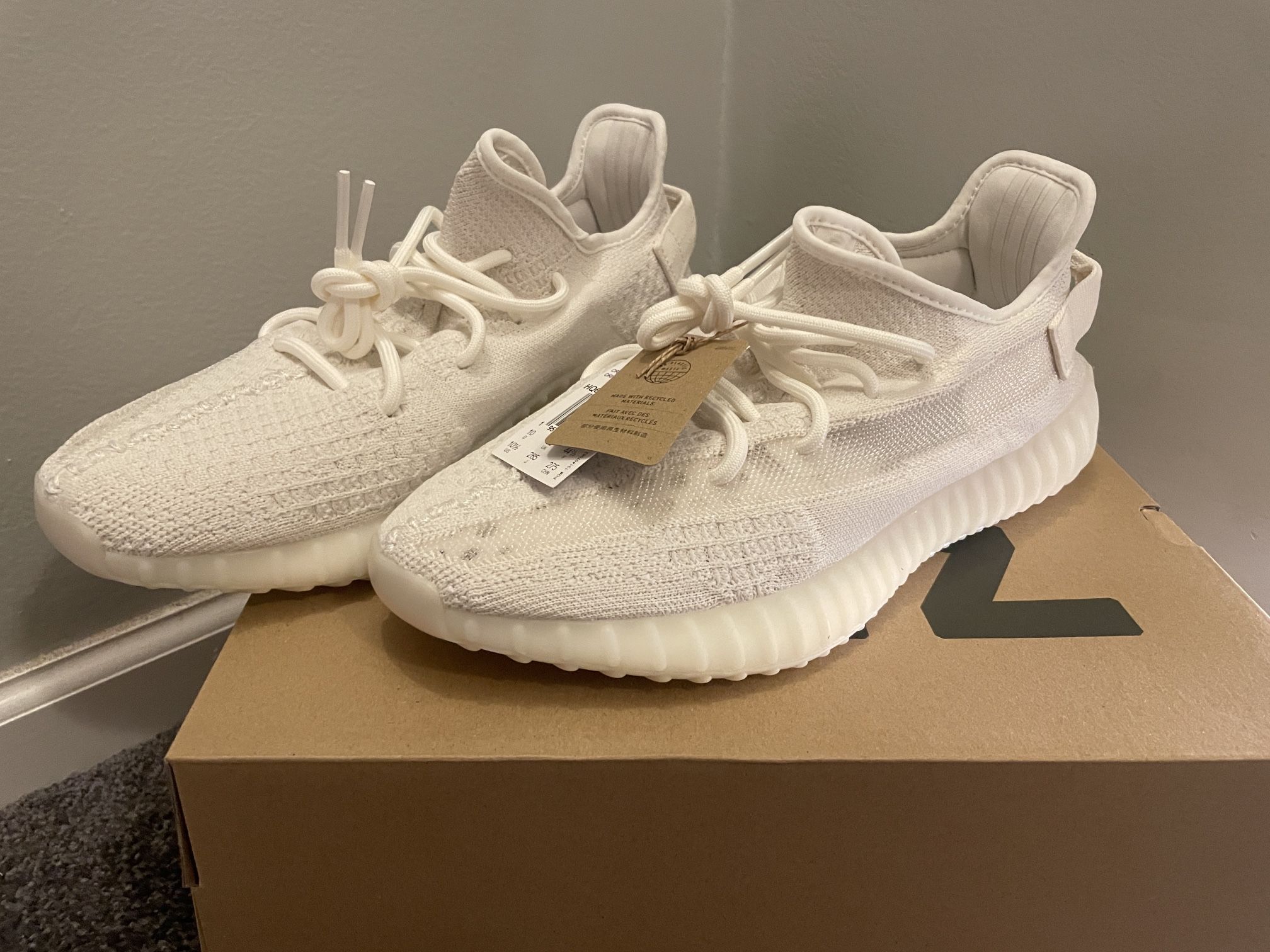 Brand New Yeezy Boost 350 V2 Bone Size Adidas HAND