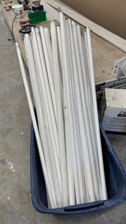 Light tubes T8 T 4