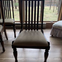 8 Dining Chairs $250