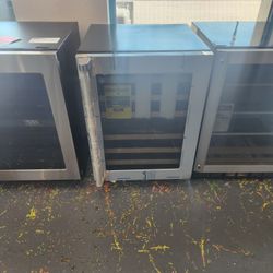 Viking 24 Inch Wine Cooler 48 Bottles 5.2 Cu Ft VWUI524IGSS