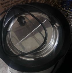Soup pot