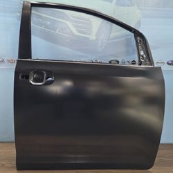 2011-2017 TOYOTA SIENNA RIGHT FRONT DOOR- NEW