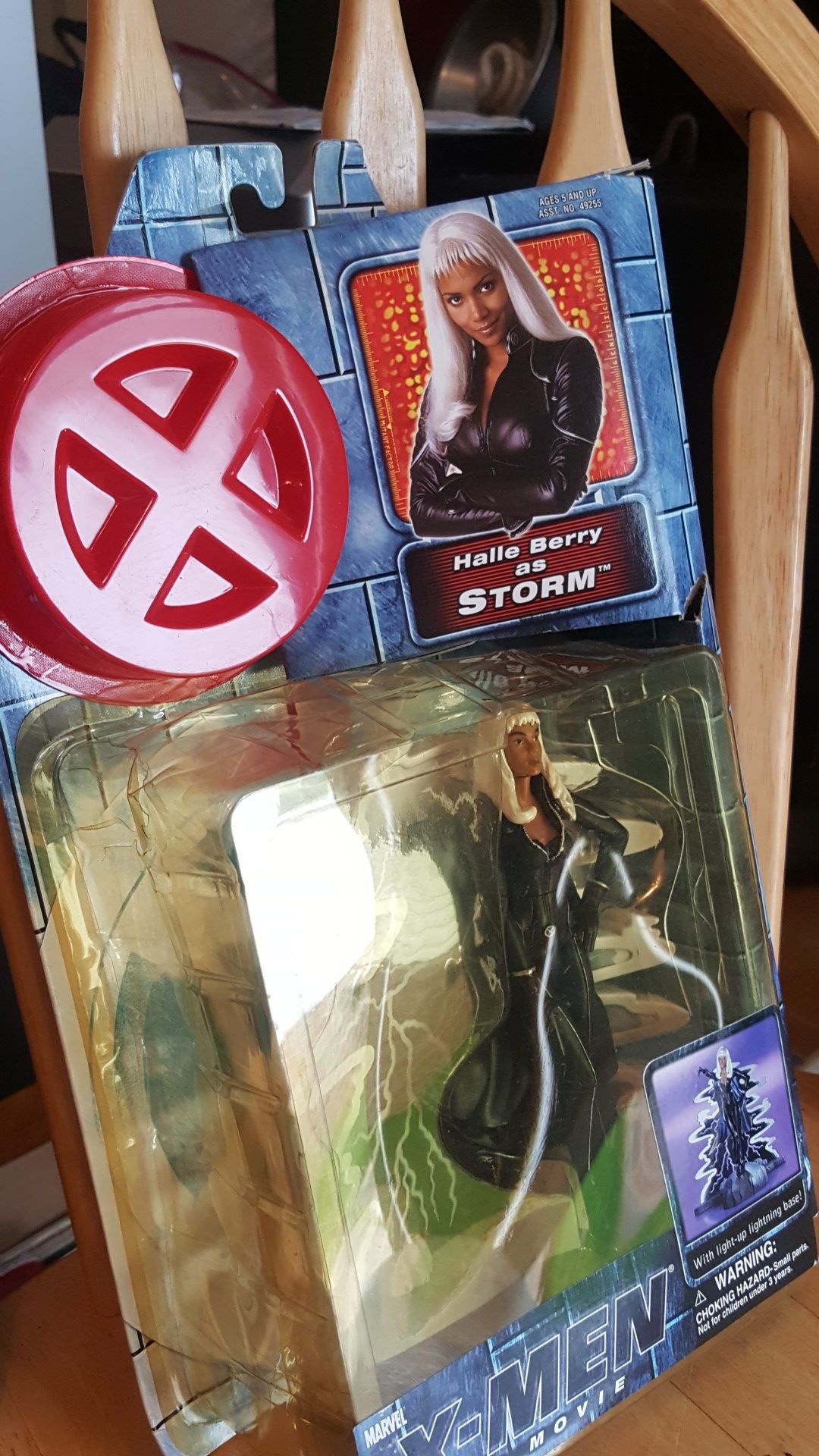 Marvel X-Men The Movie Halle Berry as Storm Action Figure Toy Biz, 2000 NIB
