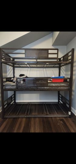 Free bunk bed