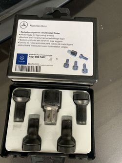 Mercedes Benz Wheel Lock Lugs—OEM