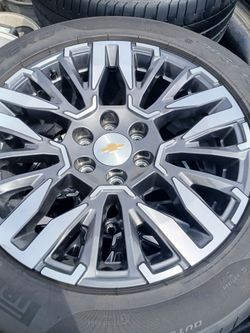 2026 Chevy Silverado 20" 6lug rims Runflat Tires (4)
