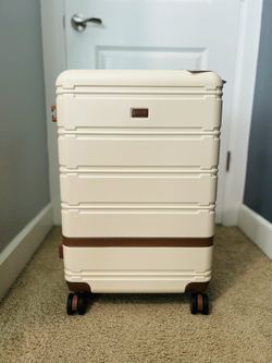 24” Travel Luggage/Suitcase 