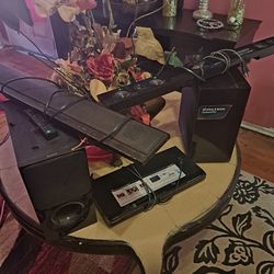 Soundbar Sony And Samsung  15  Dollors Each And Sony Blu-ray Player