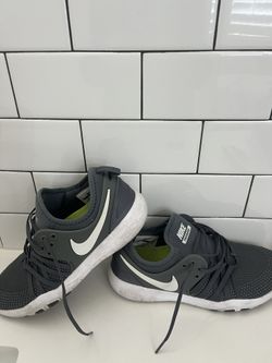 Nike women’s (Size 7) 