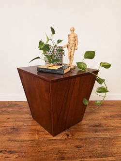 Sculptural Geometric Wood Storage Side Table – Removable Top – 18”