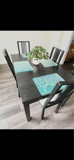 IKEA Extendable Dining Table with 5 Chairs