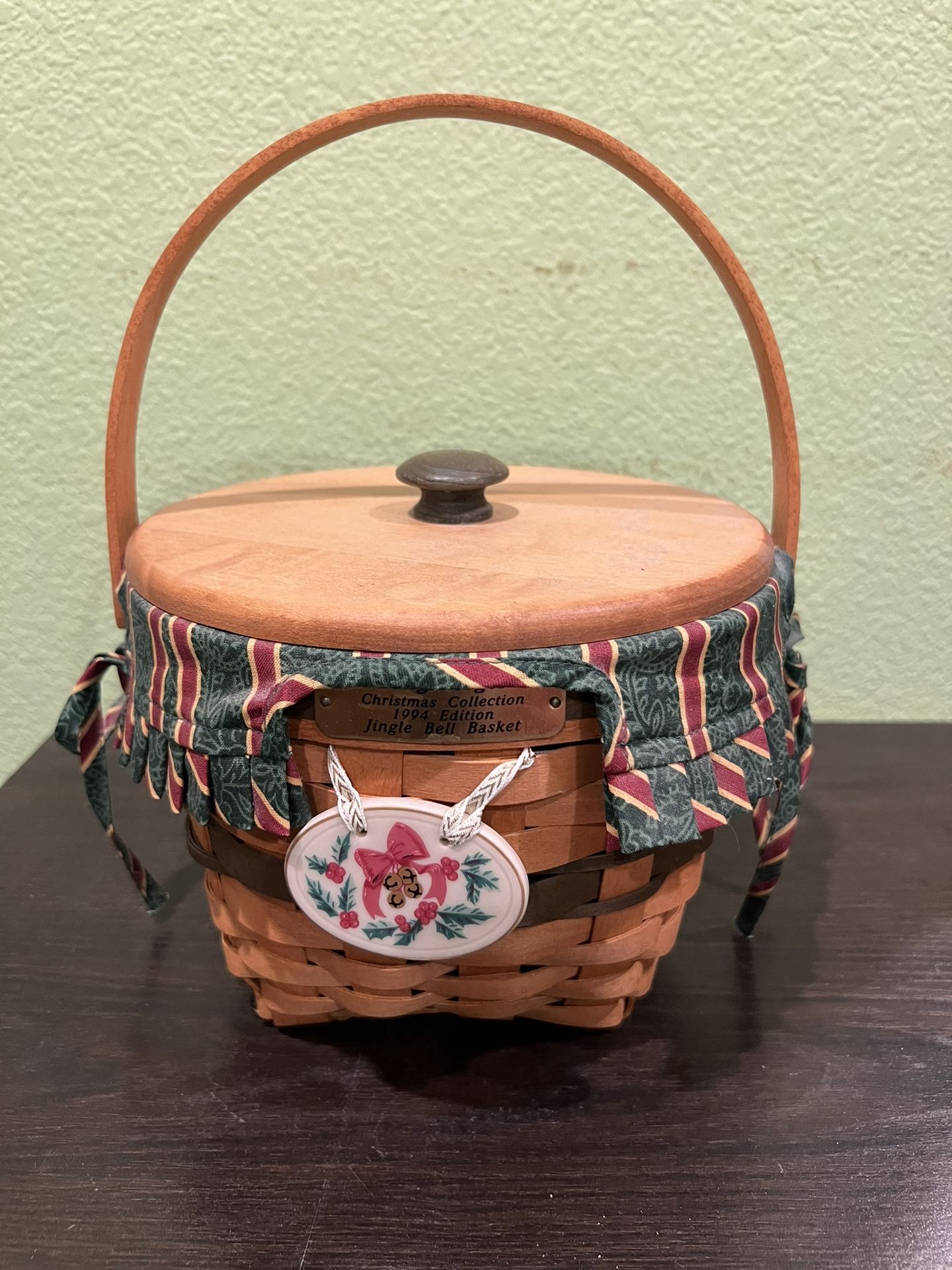 Longaberger Christmas Green Jingle Bell Basket 1994-line 11”X 9”