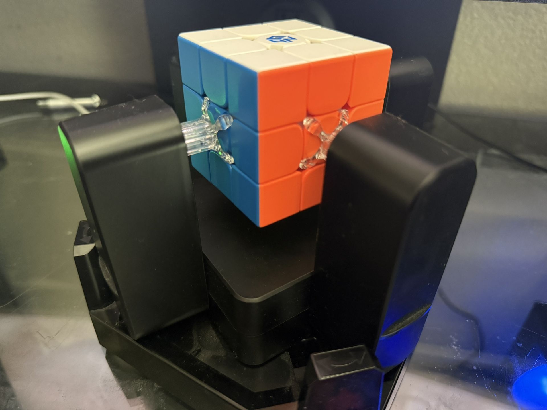 GAN Rubiks Cube And Rubiks Cube Solver.
