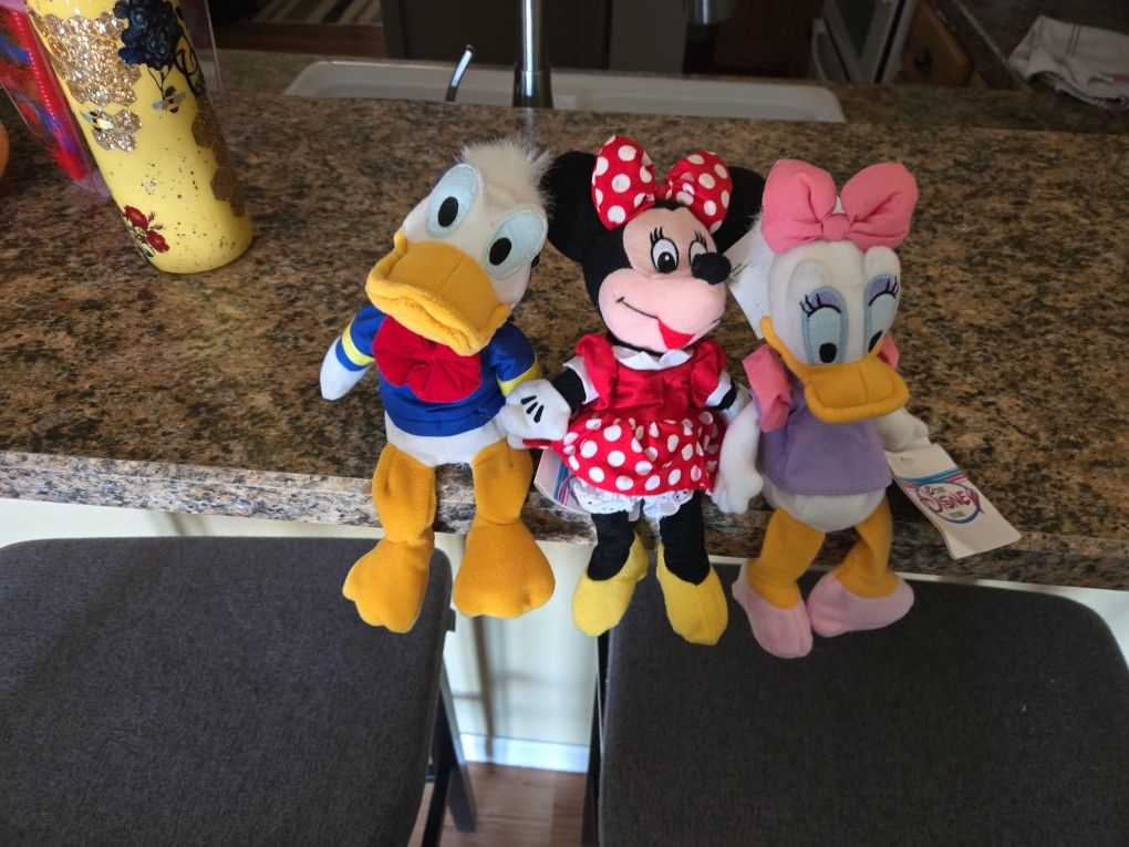 The DISNEY Store...Donald, Minnie And Daisy