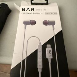 BAR Audio Lightning Earbuds