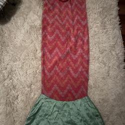 Snuggie Kids Mermaid Tail Blanket