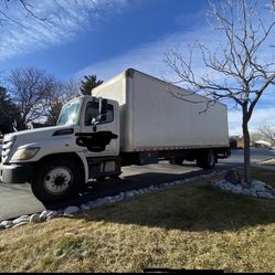 26 Foot Box Truck 
