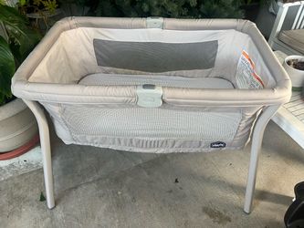 Chico portable bassinet