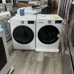 LG 4.5 Cubic Ft. Front Load Washer And Gas Dryer Laundry Pair🔥🔥