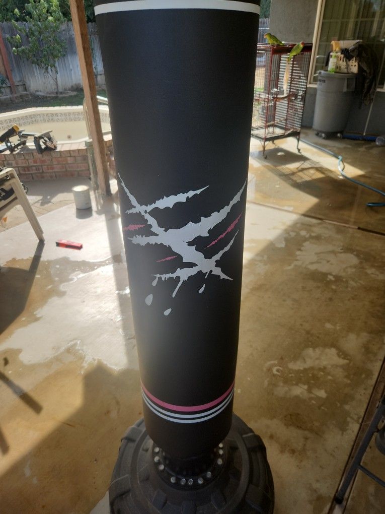 Everlast Water Base Punching Bag