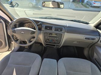 2003 Ford Taurus SES