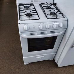 Hotpoint 24" Free-Standing Gas Range