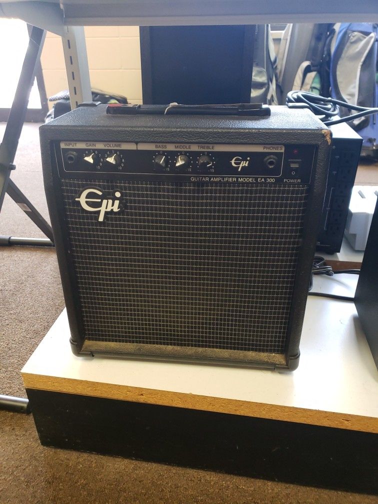 Epi EA 300 Guitar Amplifier 25 Watt