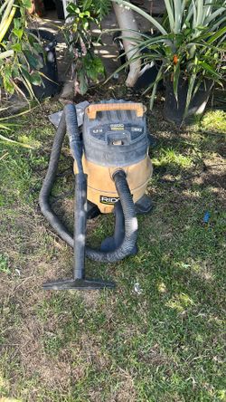 RIDGID 14gallon Shop Vacuum 