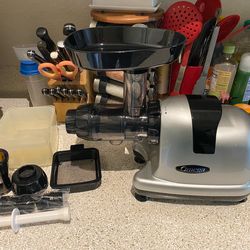 Omega Cold Press Juicer