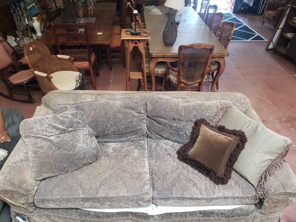 Sofa Lower Price