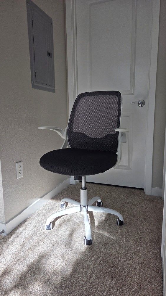 Ergonomic Office Chair. Like New!